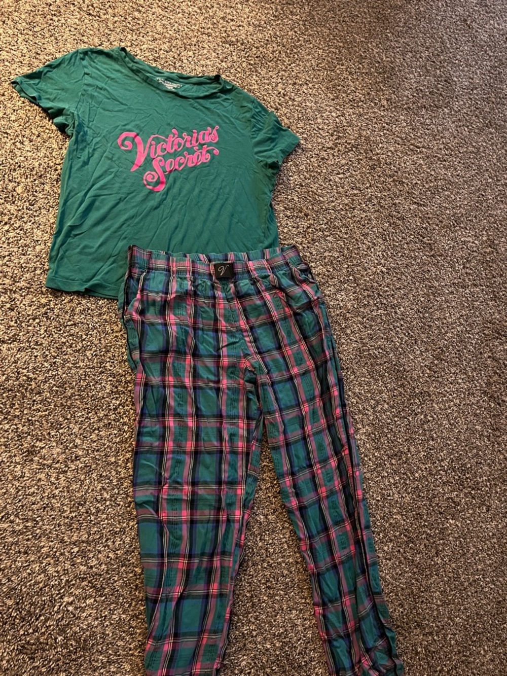 Victoria's Secret Green pjs pajamas set MEDIUM VS Tee & Green/Pink Plaid  Pajama